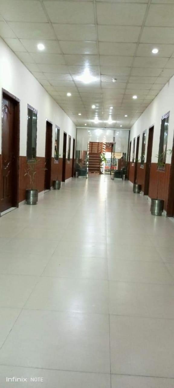 Hotel Khursheed Palace Rawalpindi Bagian luar foto