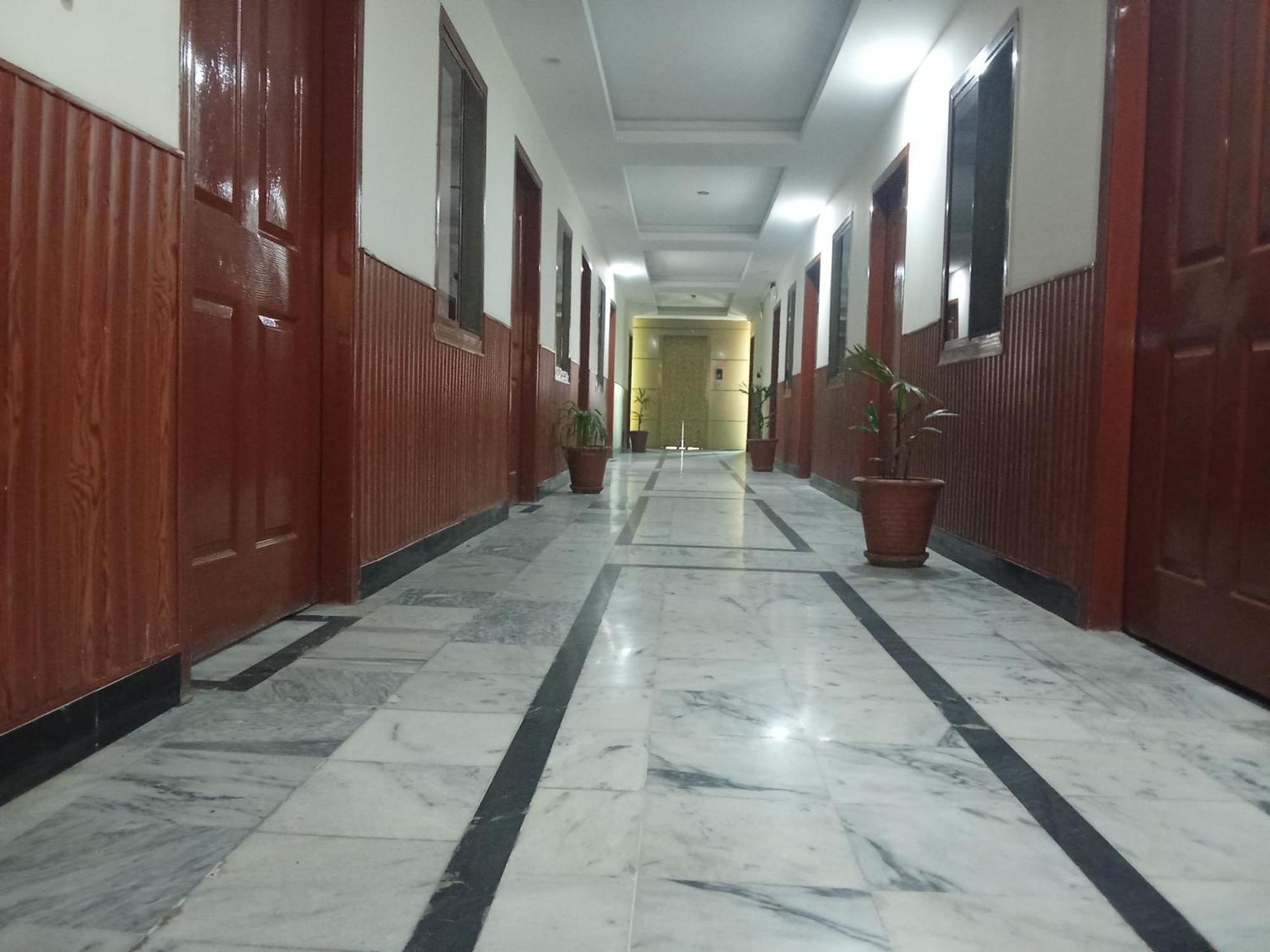 Hotel Khursheed Palace Rawalpindi Bagian luar foto