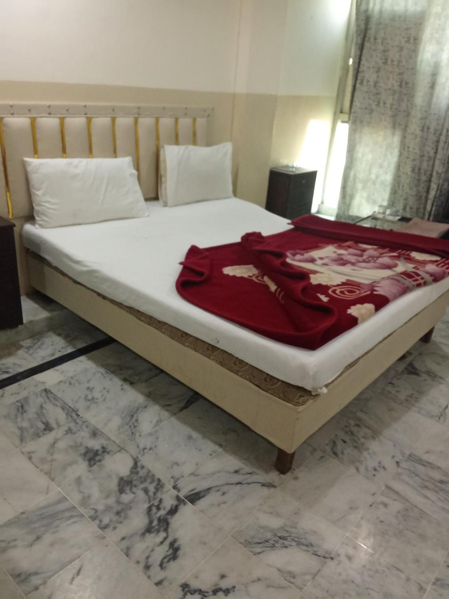 Hotel Khursheed Palace Rawalpindi Bagian luar foto